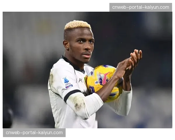 那不勒斯主帅卡尔佐纳确认,奥斯梅恩因肌肉疲劳将缺阵两周