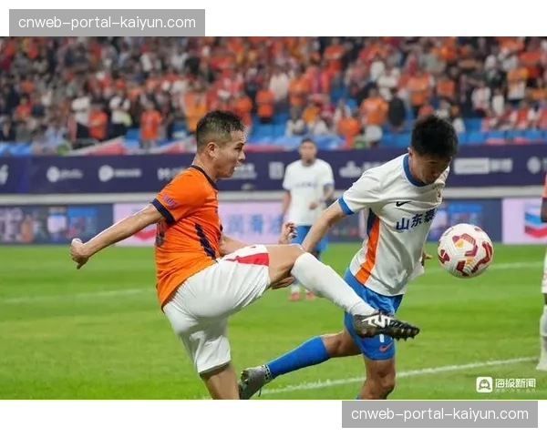 青岛海牛主场对阵山东泰山，同省德比引关注